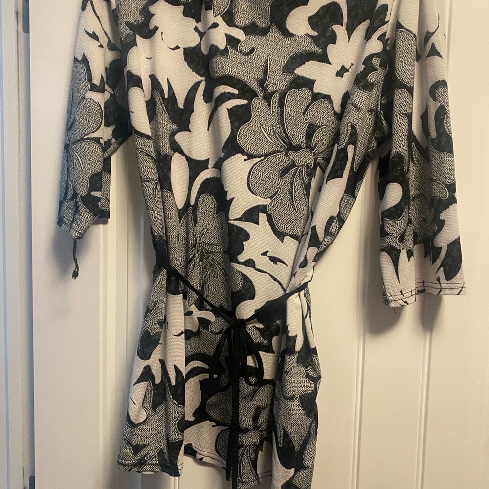 Black and White Floral Top